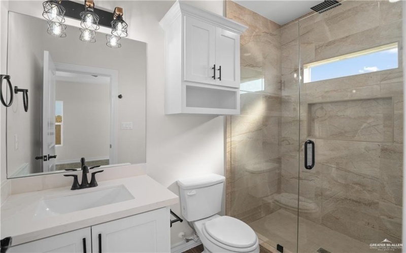 1710 Karianna Drive, Mercedes, TX 78570, 3 Bedrooms Bedrooms, ,2 BathroomsBathrooms,Residential,For Sale,1710 Karianna Drive,0,496528