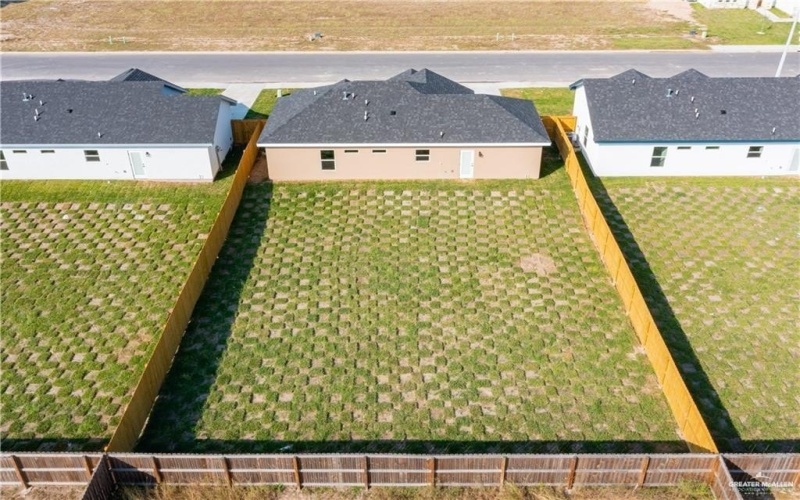 1710 Karianna Drive, Mercedes, TX 78570, 3 Bedrooms Bedrooms, ,2 BathroomsBathrooms,Residential,For Sale,1710 Karianna Drive,0,496528