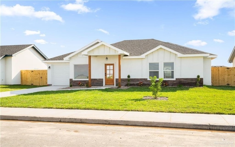 1710 Karianna Drive, Mercedes, TX 78570, 3 Bedrooms Bedrooms, ,2 BathroomsBathrooms,Residential,For Sale,1710 Karianna Drive,0,496528