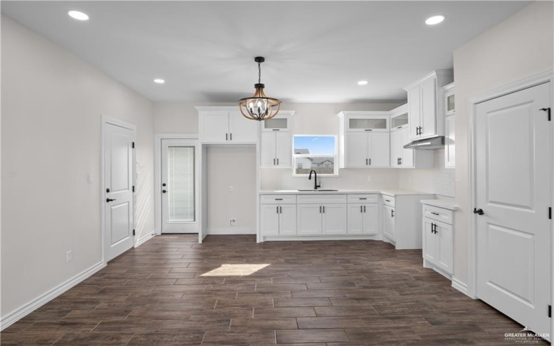 1710 Karianna Drive, Mercedes, TX 78570, 3 Bedrooms Bedrooms, ,2 BathroomsBathrooms,Residential,For Sale,1710 Karianna Drive,0,496528