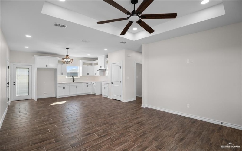 1710 Karianna Drive, Mercedes, TX 78570, 3 Bedrooms Bedrooms, ,2 BathroomsBathrooms,Residential,For Sale,1710 Karianna Drive,0,496528