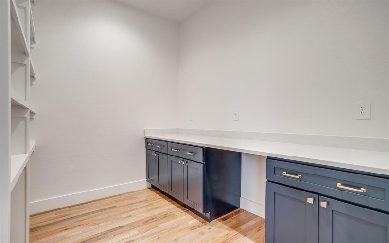 456 Acorn Trail, Granbury, TX 76049, 4 Bedrooms Bedrooms, ,5 BathroomsBathrooms,Residential,For Sale,456 Acorn Trail,0,21186922