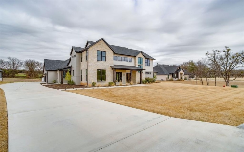 456 Acorn Trail, Granbury, TX 76049, 4 Bedrooms Bedrooms, ,5 BathroomsBathrooms,Residential,For Sale,456 Acorn Trail,0,21186922