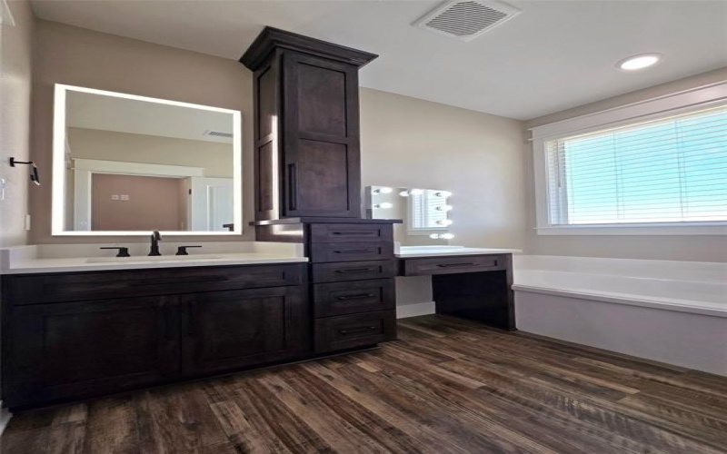 139 Green Meadow, Van, TX 75790, 3 Bedrooms Bedrooms, ,2 BathroomsBathrooms,Residential,For Sale,139 Green Meadow,0,21187652