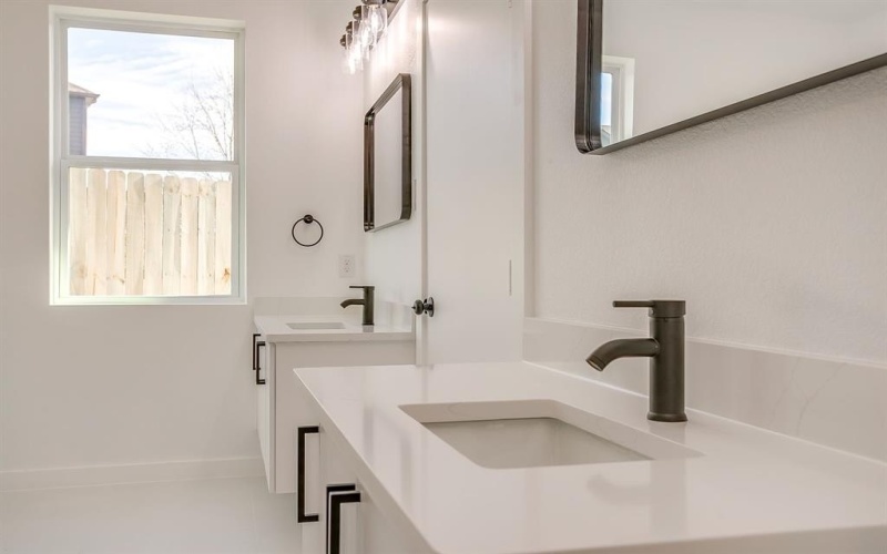 171 Tryall Court, Runaway Bay, TX 76426, 4 Bedrooms Bedrooms, ,2 BathroomsBathrooms,Residential,For Sale,171 Tryall Court,0,21187764