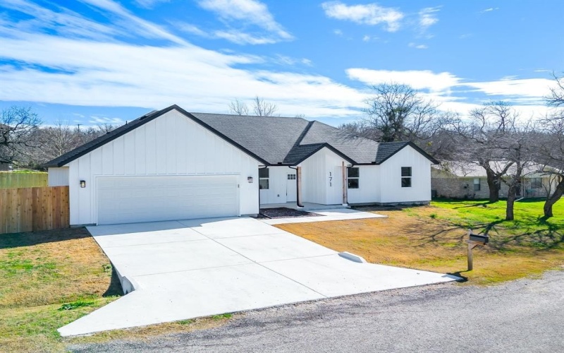 171 Tryall Court, Runaway Bay, TX 76426, 4 Bedrooms Bedrooms, ,2 BathroomsBathrooms,Residential,For Sale,171 Tryall Court,0,21187764