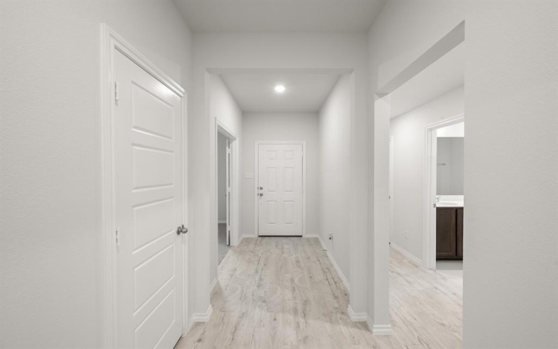 2641 River Bank Drive, Burleson, TX 76028, 4 Habitaciones Habitaciones , ,3 BañosBaños,Residential,En Venta,2641 River Bank Drive,0,21187871