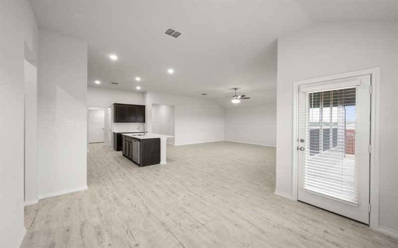 2641 River Bank Drive, Burleson, TX 76028, 4 Habitaciones Habitaciones , ,3 BañosBaños,Residential,En Venta,2641 River Bank Drive,0,21187871