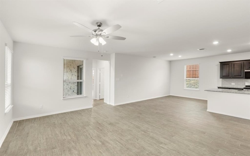 2500 McNally Drive, Mesquite, TX 75149, 3 Habitaciones Habitaciones , ,2 BañosBaños,Residential,En Venta,2500 McNally Drive,0,21187881