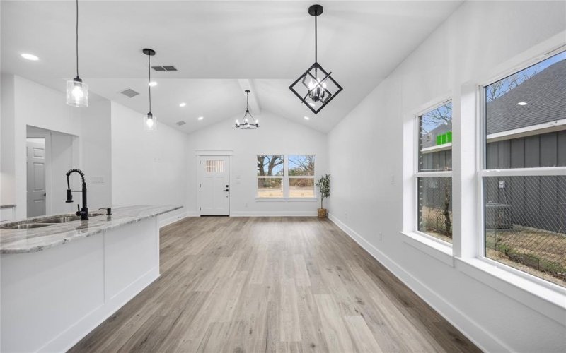 928 Duckenfield, Tyler, TX 75701, 3 Habitaciones Habitaciones , ,2 BañosBaños,Residential,En Venta,928 Duckenfield,0,21188214