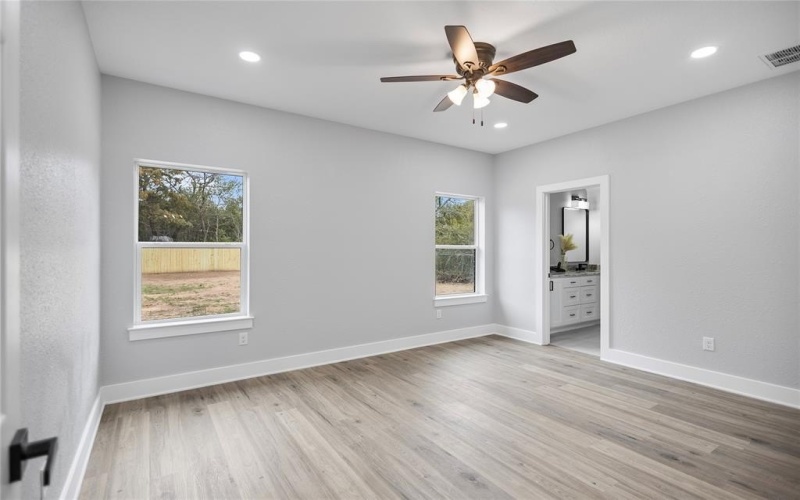 928 Duckenfield, Tyler, TX 75701, 3 Habitaciones Habitaciones , ,2 BañosBaños,Residential,En Venta,928 Duckenfield,0,21188214