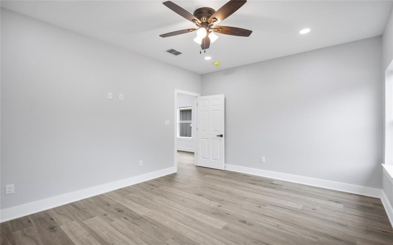 928 Duckenfield, Tyler, TX 75701, 3 Habitaciones Habitaciones , ,2 BañosBaños,Residential,En Venta,928 Duckenfield,0,21188214