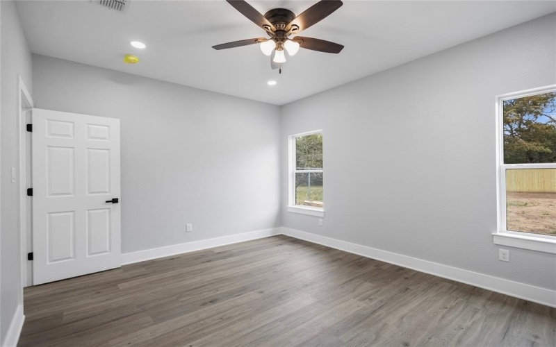 928 Duckenfield, Tyler, TX 75701, 3 Habitaciones Habitaciones , ,2 BañosBaños,Residential,En Venta,928 Duckenfield,0,21188214