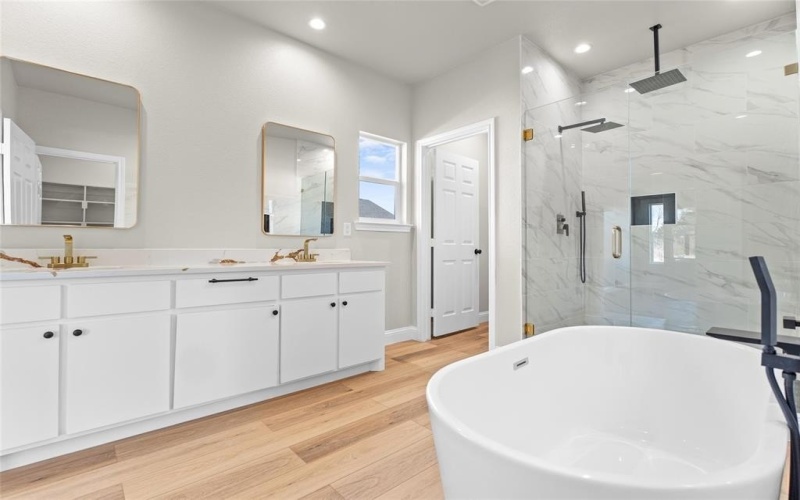 1121 County Road 4104, Greenville, TX 75401, 4 Habitaciones Habitaciones , ,3 BañosBaños,Residential,En Venta,1121 County Road 4104,0,21188274