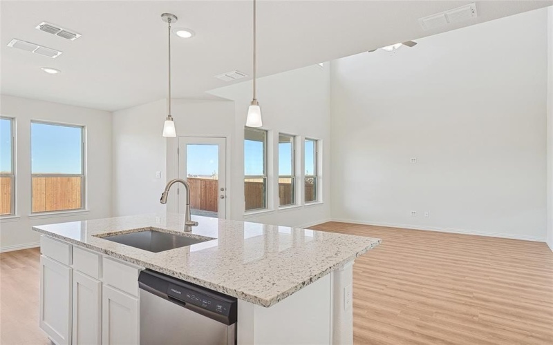 1052 Alberta Spruce Road, Justin, TX 76247, 4 Habitaciones Habitaciones , ,3 BañosBaños,Residential,En Venta,1052 Alberta Spruce Road,0,21188300