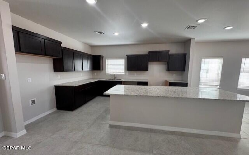 7707 CALIFORNIA STAGE Street, Vinton, TX 79821, 4 Bedrooms Bedrooms, ,1 BathroomBathrooms,Residential,For Sale,7707 CALIFORNIA STAGE Street,0,938744