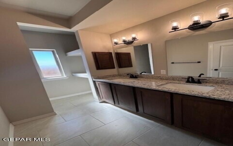 648 LOGWOOD Avenue, Canutillo, TX 79835, 4 Habitaciones Habitaciones , ,1 BañoBaños,Residential,En Venta,648 LOGWOOD Avenue,0,938749