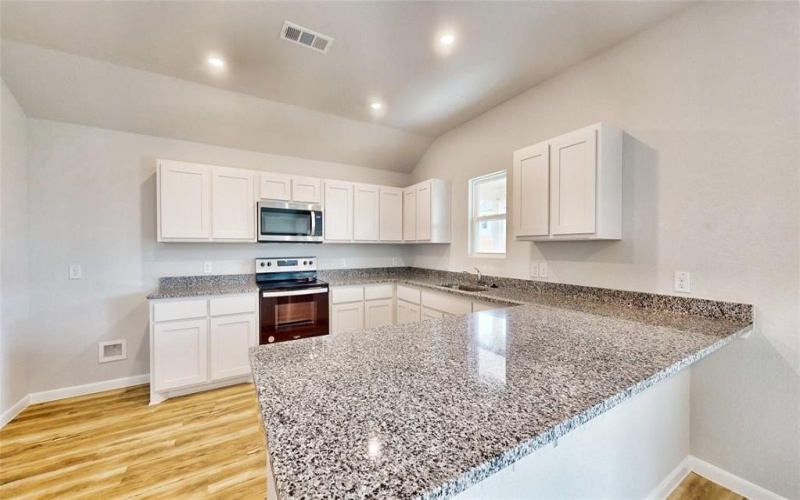 106 Cooper Drive, Cleburne, TX 76031, 3 Habitaciones Habitaciones , ,2 BañosBaños,Residential,En Venta,106 Cooper Drive,20606011