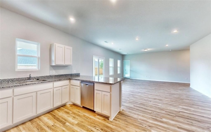 106 Cooper Drive, Cleburne, TX 76031, 3 Habitaciones Habitaciones , ,2 BañosBaños,Residential,En Venta,106 Cooper Drive,20606011
