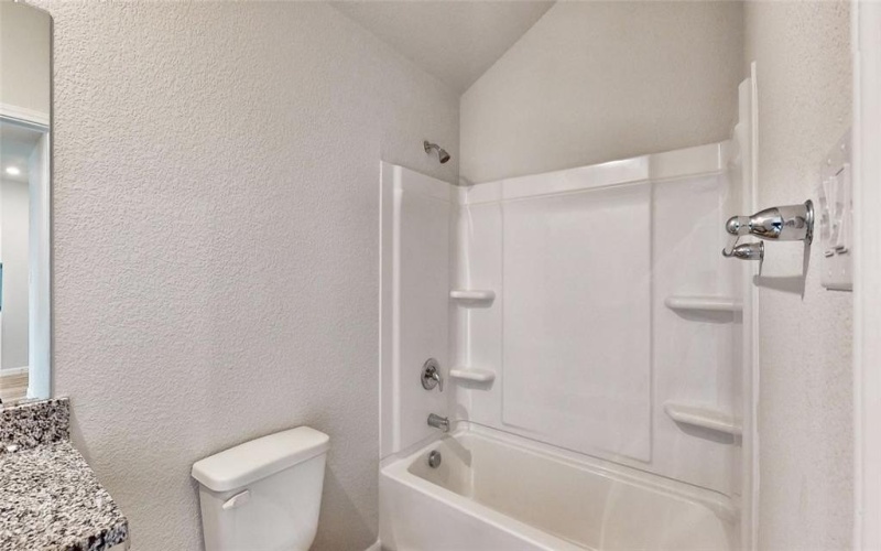 106 Cooper Drive, Cleburne, TX 76031, 3 Habitaciones Habitaciones , ,2 BañosBaños,Residential,En Venta,106 Cooper Drive,20606011