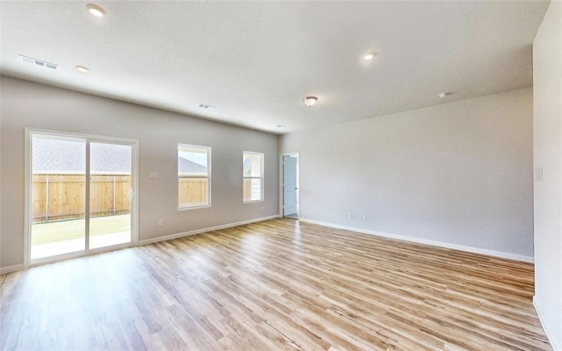106 Cooper Drive, Cleburne, TX 76031, 3 Habitaciones Habitaciones , ,2 BañosBaños,Residential,En Venta,106 Cooper Drive,20606011