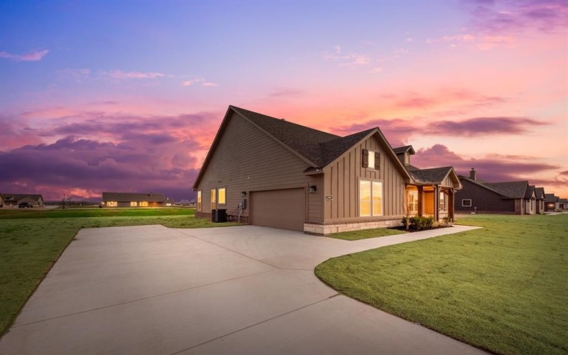2907 Mossy Oak Drive, Oak Ridge, TX 75160, 4 Habitaciones Habitaciones , ,3 BañosBaños,Residential,En Venta,2907 Mossy Oak Drive,20649926