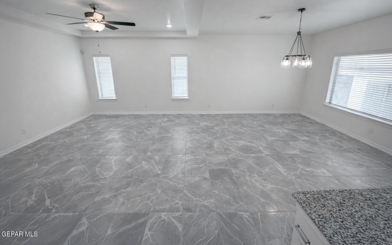 12881 CRYSTAL DOWNS Court, El Paso, TX 79928, 3 Habitaciones Habitaciones , ,2 BañosBaños,Residential,En Venta,12881 CRYSTAL DOWNS Court,0,938803