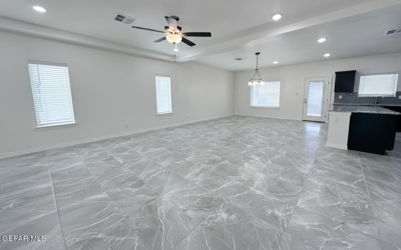 12881 CRYSTAL DOWNS Court, El Paso, TX 79928, 3 Habitaciones Habitaciones , ,2 BañosBaños,Residential,En Venta,12881 CRYSTAL DOWNS Court,0,938803