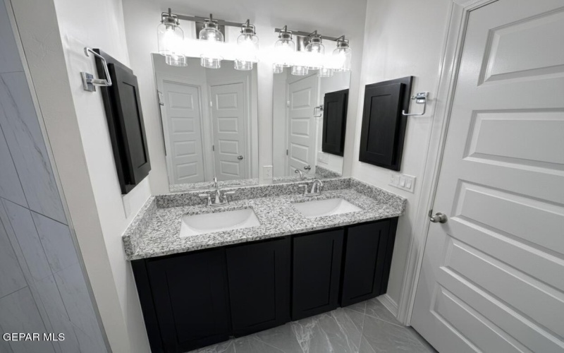 12881 CRYSTAL DOWNS Court, El Paso, TX 79928, 3 Habitaciones Habitaciones , ,2 BañosBaños,Residential,En Venta,12881 CRYSTAL DOWNS Court,0,938803