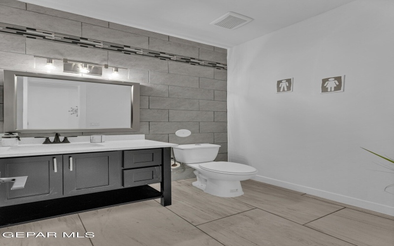 12877 KINGSBURY Avenue, El Paso, TX 79928, 4 Habitaciones Habitaciones , ,6 BañosBaños,Residential,En Venta,12877 KINGSBURY Avenue,0,938807