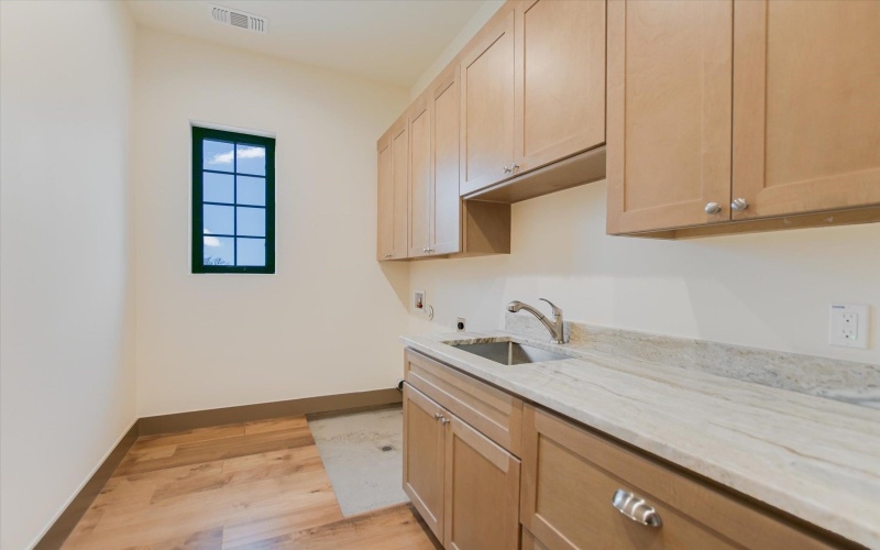 401 Eagle Ridge, Burnet, TX 78611, 4 Bedrooms Bedrooms, ,3 BathroomsBathrooms,Residential,For Sale,401 Eagle Ridge,0,176622