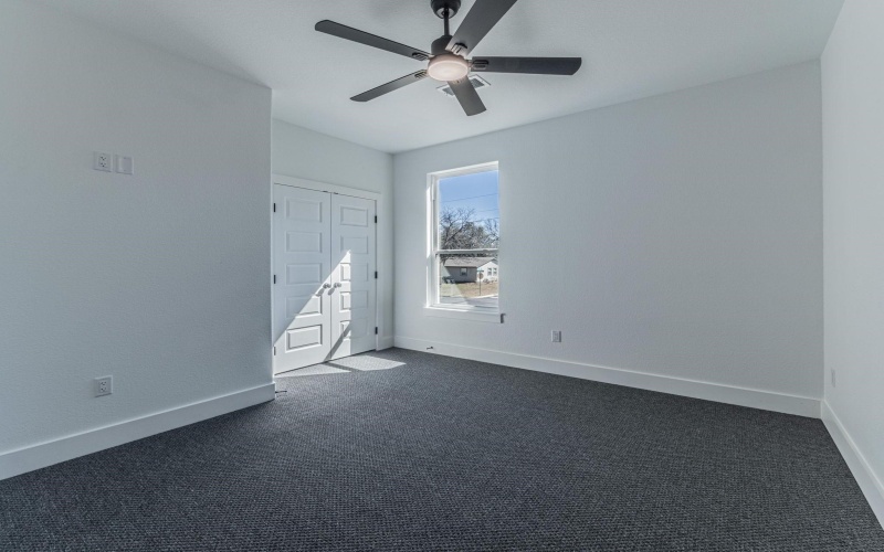 1010 E Marble Street, Burnet, TX 78611, 6 Habitaciones Habitaciones , ,5 BañosBaños,Residential Multi Family,En Venta,1010 E Marble Street,0,176626