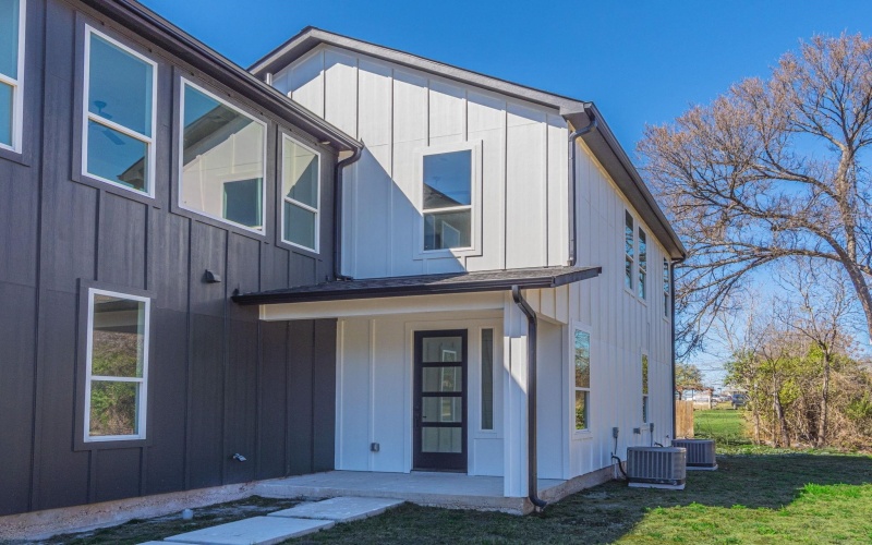 1010 E Marble Street, Burnet, TX 78611, 6 Habitaciones Habitaciones , ,5 BañosBaños,Residential Multi Family,En Venta,1010 E Marble Street,0,176626