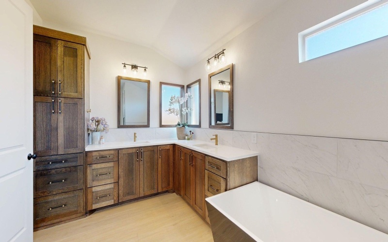 12601 Louisville Avenue, Lubbock, TX 79423, 4 Bedrooms Bedrooms, ,3 BathroomsBathrooms,Residential,For Sale,12601 Louisville Avenue,0,202602444