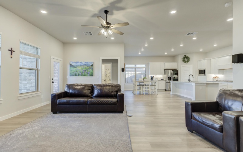 2915 Tractor Avenue, Wolfforth, TX 79382, 4 Bedrooms Bedrooms, ,3 BathroomsBathrooms,Residential,For Sale,2915 Tractor Avenue,0,202602450