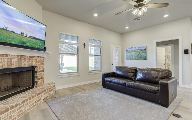 2915 Tractor Avenue, Wolfforth, TX 79382, 4 Bedrooms Bedrooms, ,3 BathroomsBathrooms,Residential,For Sale,2915 Tractor Avenue,0,202602450