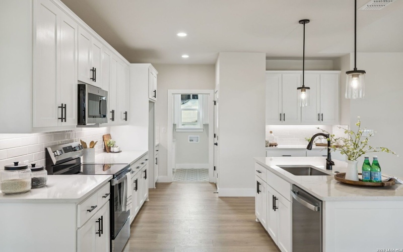 1555 birch, Fischer, TX 78623, 4 Habitaciones Habitaciones , ,2 BañosBaños,Residential,En Venta,1555 birch,0,1943492