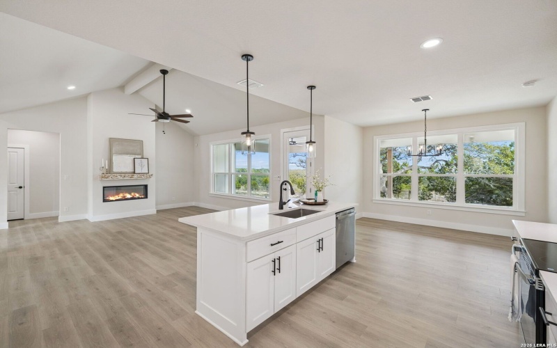 1555 birch, Fischer, TX 78623, 4 Habitaciones Habitaciones , ,2 BañosBaños,Residential,En Venta,1555 birch,0,1943492