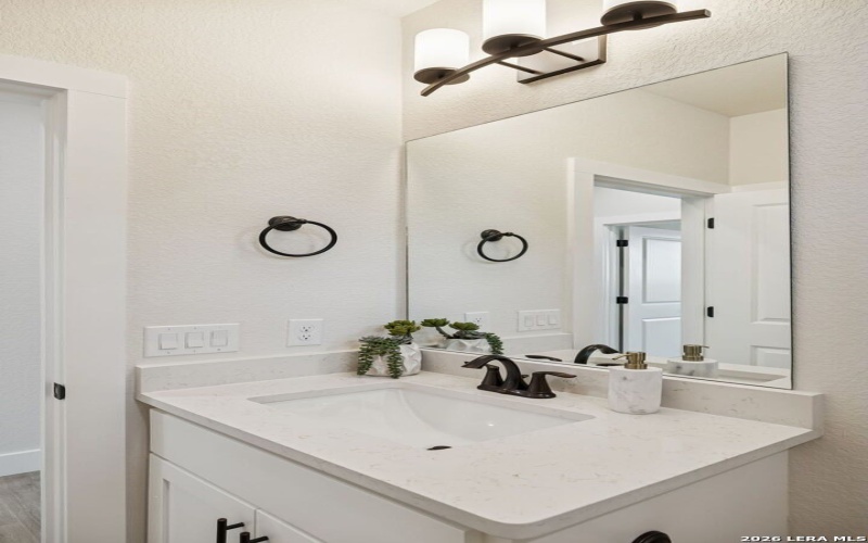 1555 birch, Fischer, TX 78623, 4 Habitaciones Habitaciones , ,2 BañosBaños,Residential,En Venta,1555 birch,0,1943492