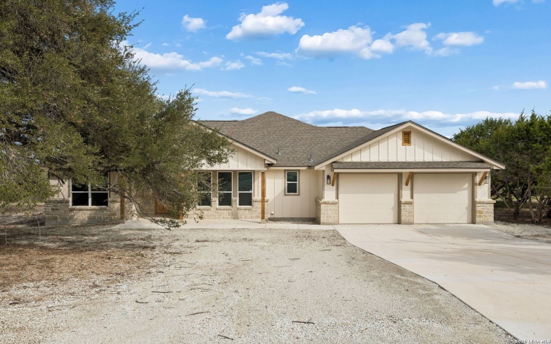 1555 birch, Fischer, TX 78623, 4 Habitaciones Habitaciones , ,2 BañosBaños,Residential,En Venta,1555 birch,0,1943492