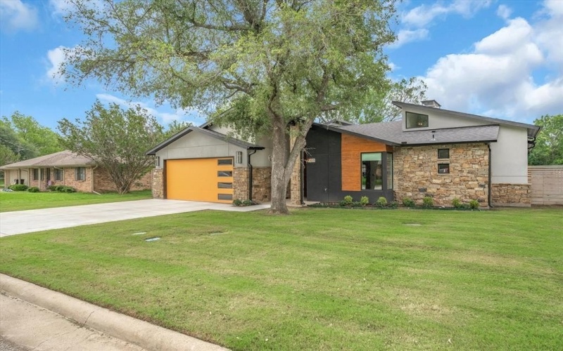 103 Juanita Avenue, Wills Point, TX 75169, 3 Bedrooms Bedrooms, ,2 BathroomsBathrooms,Residential,For Sale,103 Juanita Avenue,20606116