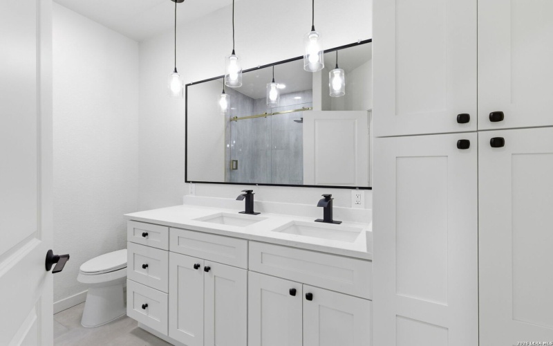 374 County Road 124, Floresville, TX 78114, 3 Habitaciones Habitaciones , ,2 BañosBaños,Residential,En Venta,374 County Road 124,0,1943647