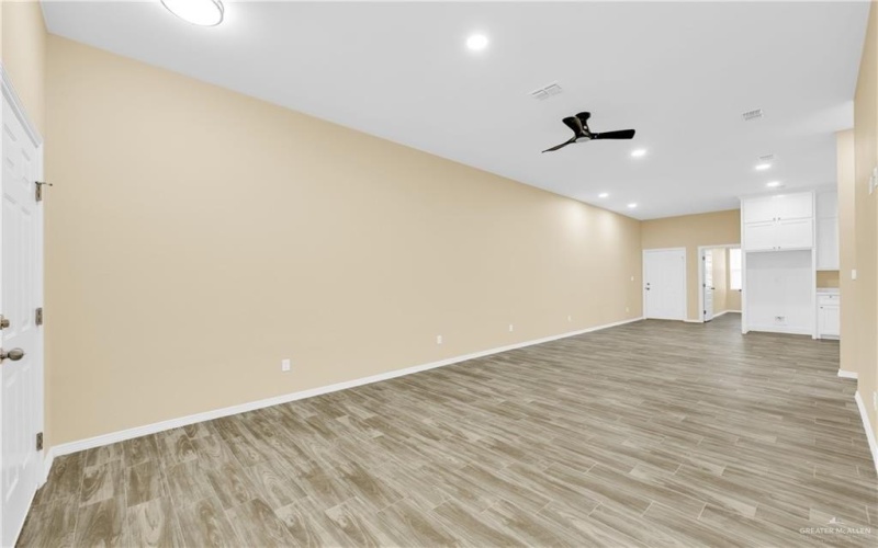 706 N 25th Street, Mission, TX 78574, 3 Bedrooms Bedrooms, ,2 BathroomsBathrooms,Residential,For Sale,706 N 25th Street,0,496655