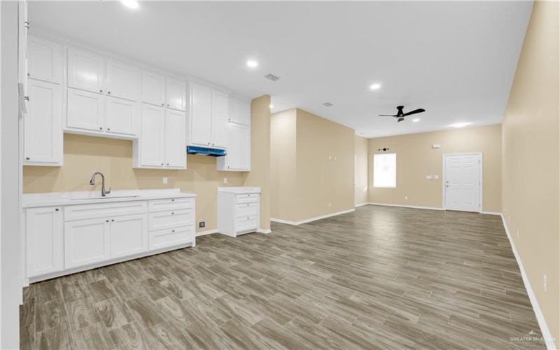 706 N 25th Street, Mission, TX 78574, 3 Bedrooms Bedrooms, ,2 BathroomsBathrooms,Residential,For Sale,706 N 25th Street,0,496655