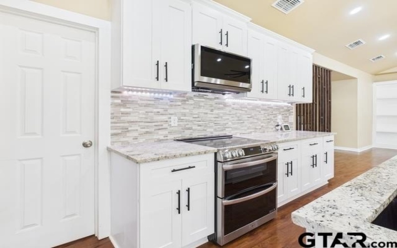 910 Cream Level Rd, Athens, TX 75751, 9 Habitaciones Habitaciones , ,5 BañosBaños,Residential,En Venta,910 Cream Level Rd,0,26002612