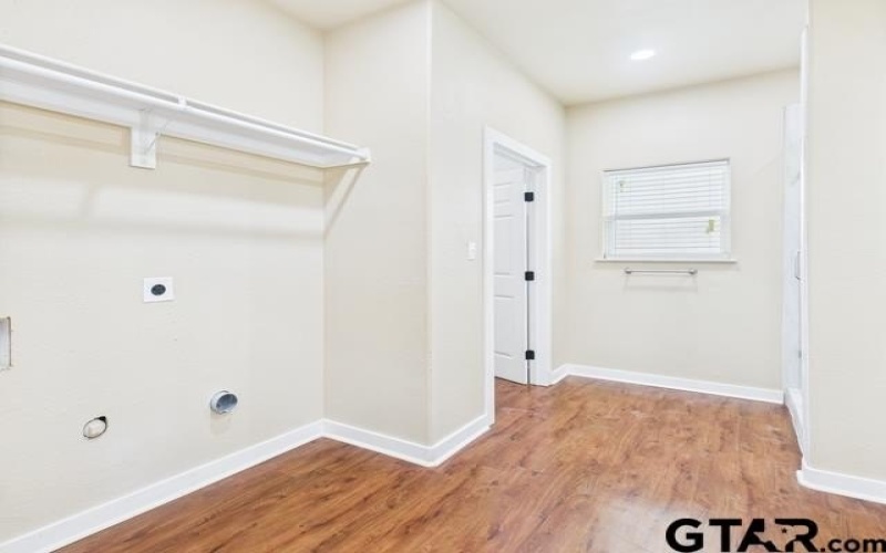 910 Cream Level Rd, Athens, TX 75751, 9 Habitaciones Habitaciones , ,5 BañosBaños,Residential,En Venta,910 Cream Level Rd,0,26002612