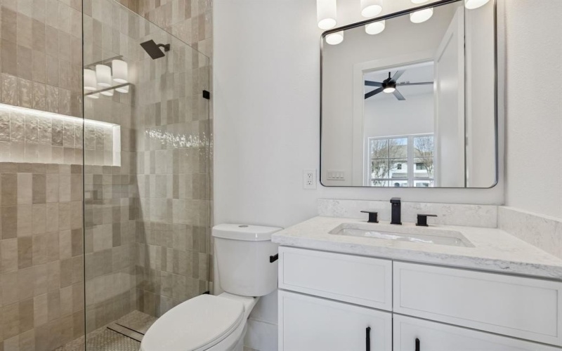 2656 Leta Mae Lane, Farmers Branch, TX 75234, 4 Habitaciones Habitaciones , ,3 BañosBaños,Residential,En Venta,2656 Leta Mae Lane,0,21184561