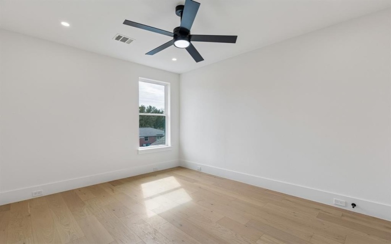 2656 Leta Mae Lane, Farmers Branch, TX 75234, 4 Habitaciones Habitaciones , ,3 BañosBaños,Residential,En Venta,2656 Leta Mae Lane,0,21184561