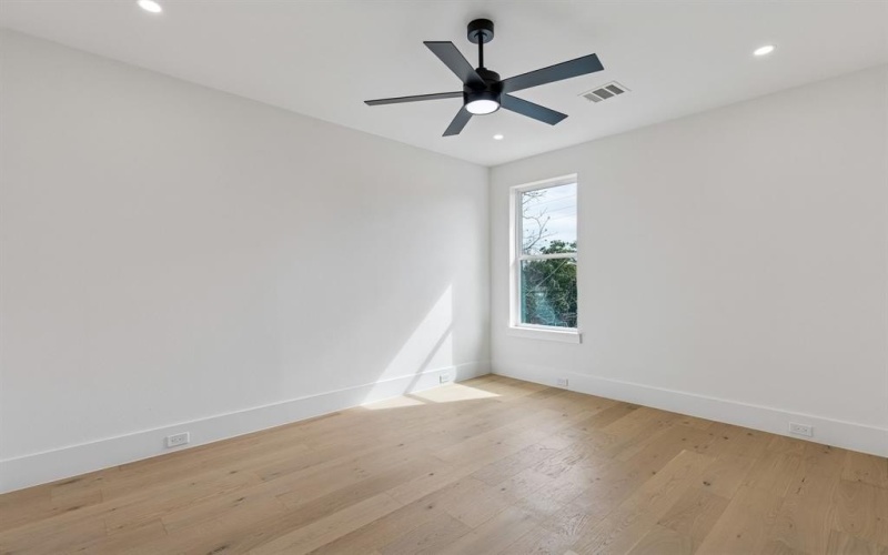 2656 Leta Mae Lane, Farmers Branch, TX 75234, 4 Habitaciones Habitaciones , ,3 BañosBaños,Residential,En Venta,2656 Leta Mae Lane,0,21184561