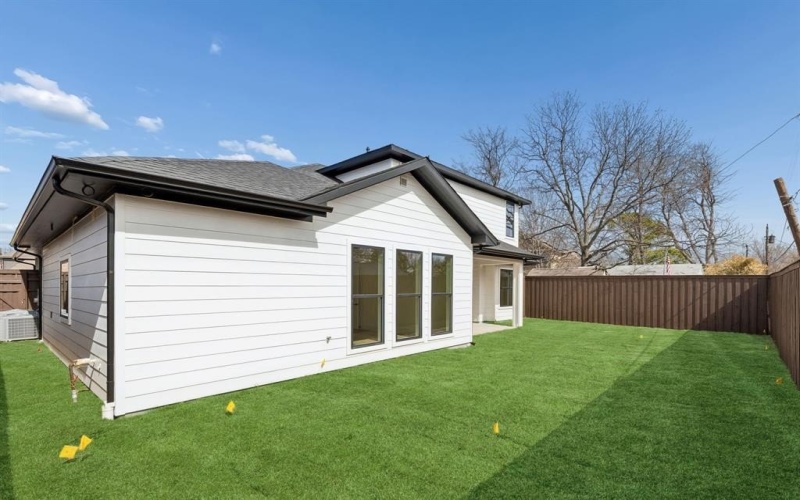 2656 Leta Mae Lane, Farmers Branch, TX 75234, 4 Habitaciones Habitaciones , ,3 BañosBaños,Residential,En Venta,2656 Leta Mae Lane,0,21184561